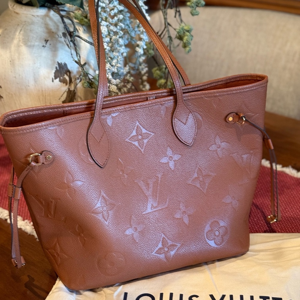 Louis Vuitton Brown Neverfull Tote Bag with Iconic Monogram